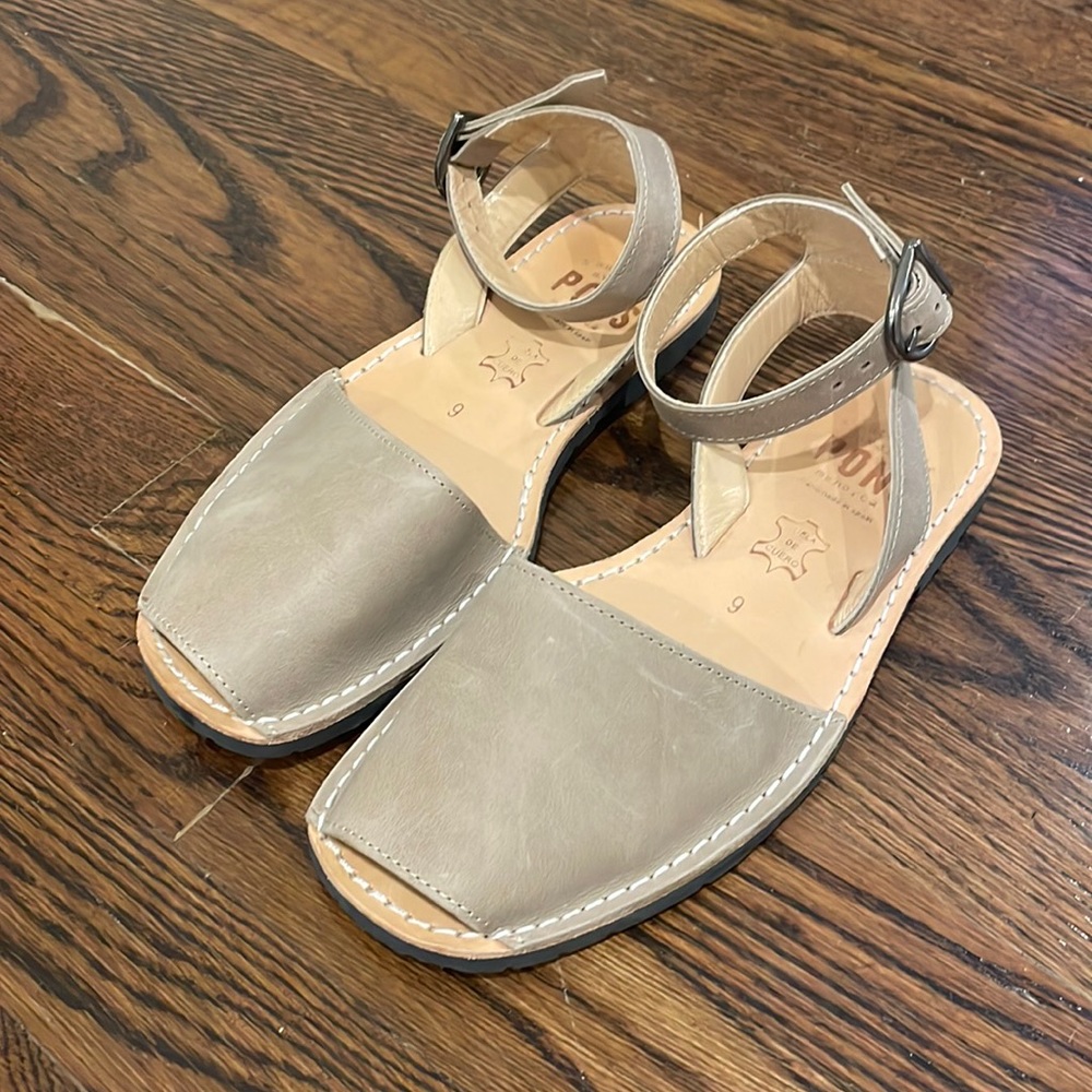 Avarca PONS. Size 9. Taupe.